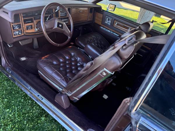 1984 Cadillac, Import USA — Foto 5 z 9