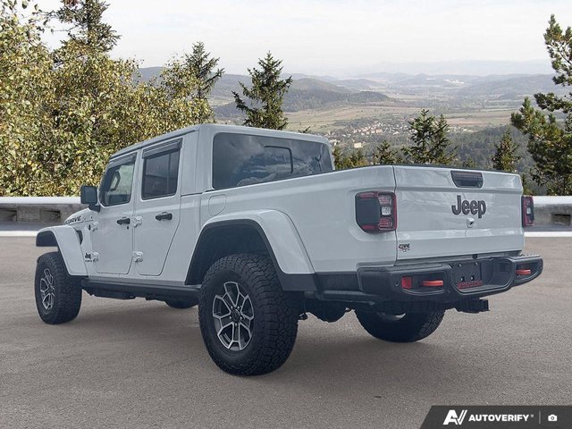 2026 Jeep Gladiator Mojave X 4x4 | FOX Suspension + Off-Road Camera, weiß, 10 km, Import Kanada — Foto 4 z 20