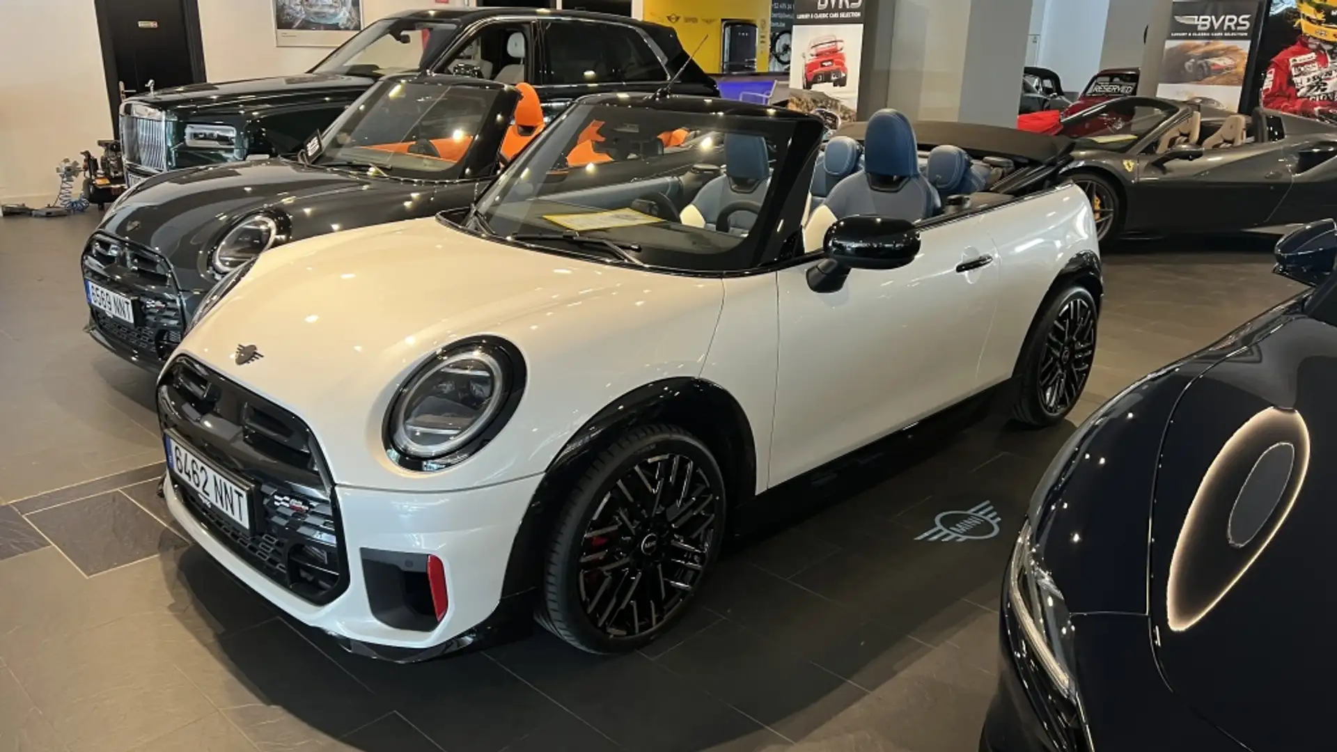 2026 MINI Cooper Cabrio, 100 km, Spanien — Foto 11 z 12