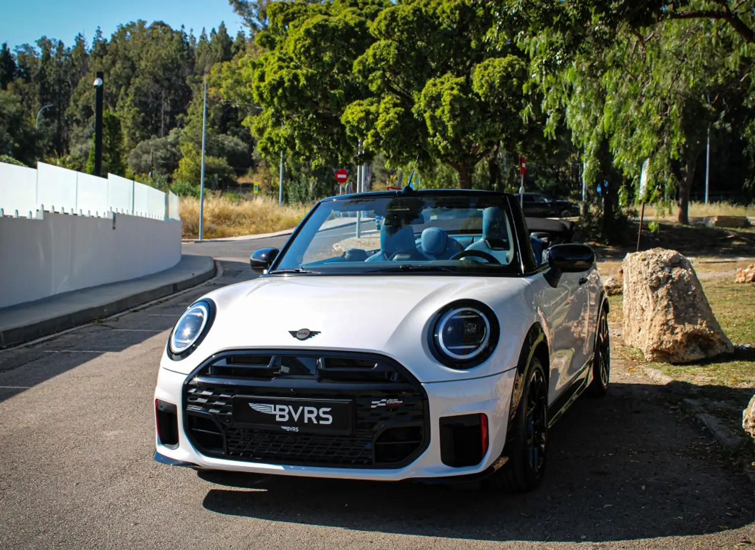 2026 MINI Cooper Cabrio, 100 km, Spanien — Foto 2 z 12