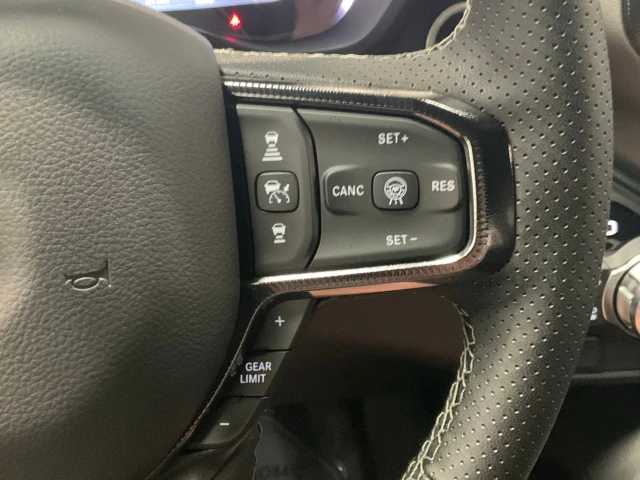 2027 RAM 1500 Sport, blau, 5 km, Import Kanada — Foto 16 z 20