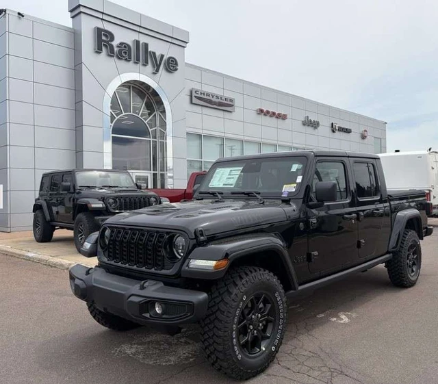 2026 Jeep Gladiator Willys V6 $179 WEEKLY, schwarz, 4.557 km, Import Kanada — Foto 1 z 8 2026 Jeep Gladiator Willys V6 $179 WEEKLY, schwarz, 4.557 km, Import Kanada — Foto 1 z 8