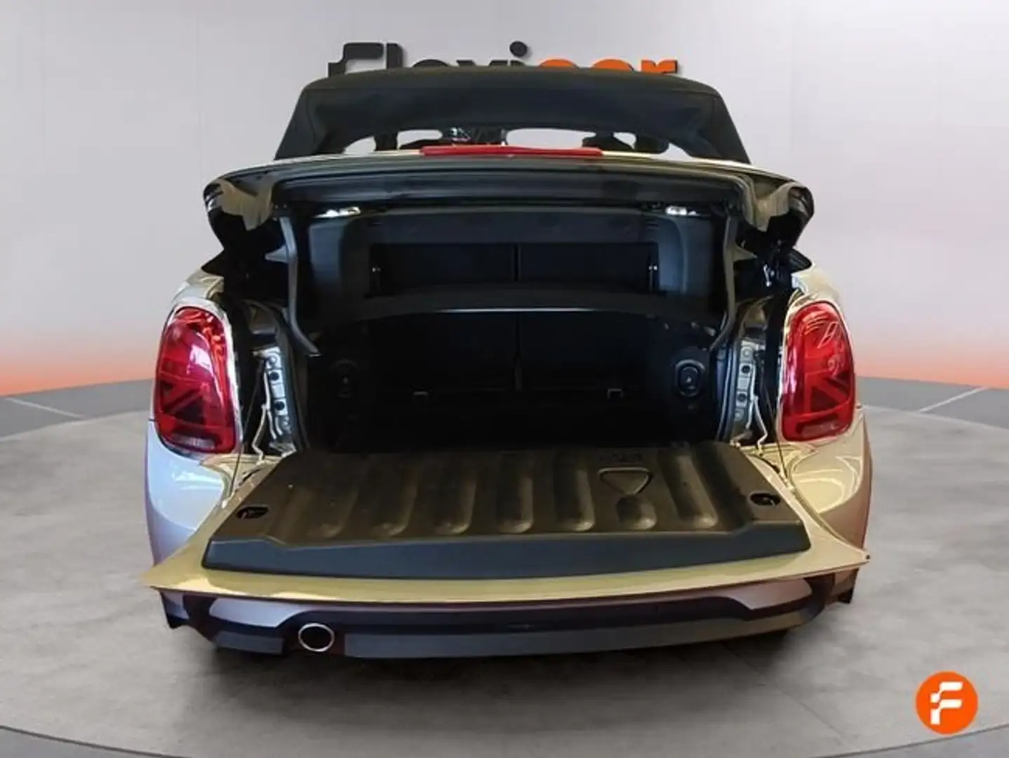 2026 MINI Cooper, 67.133 km, Spanien — Foto 10 z 12