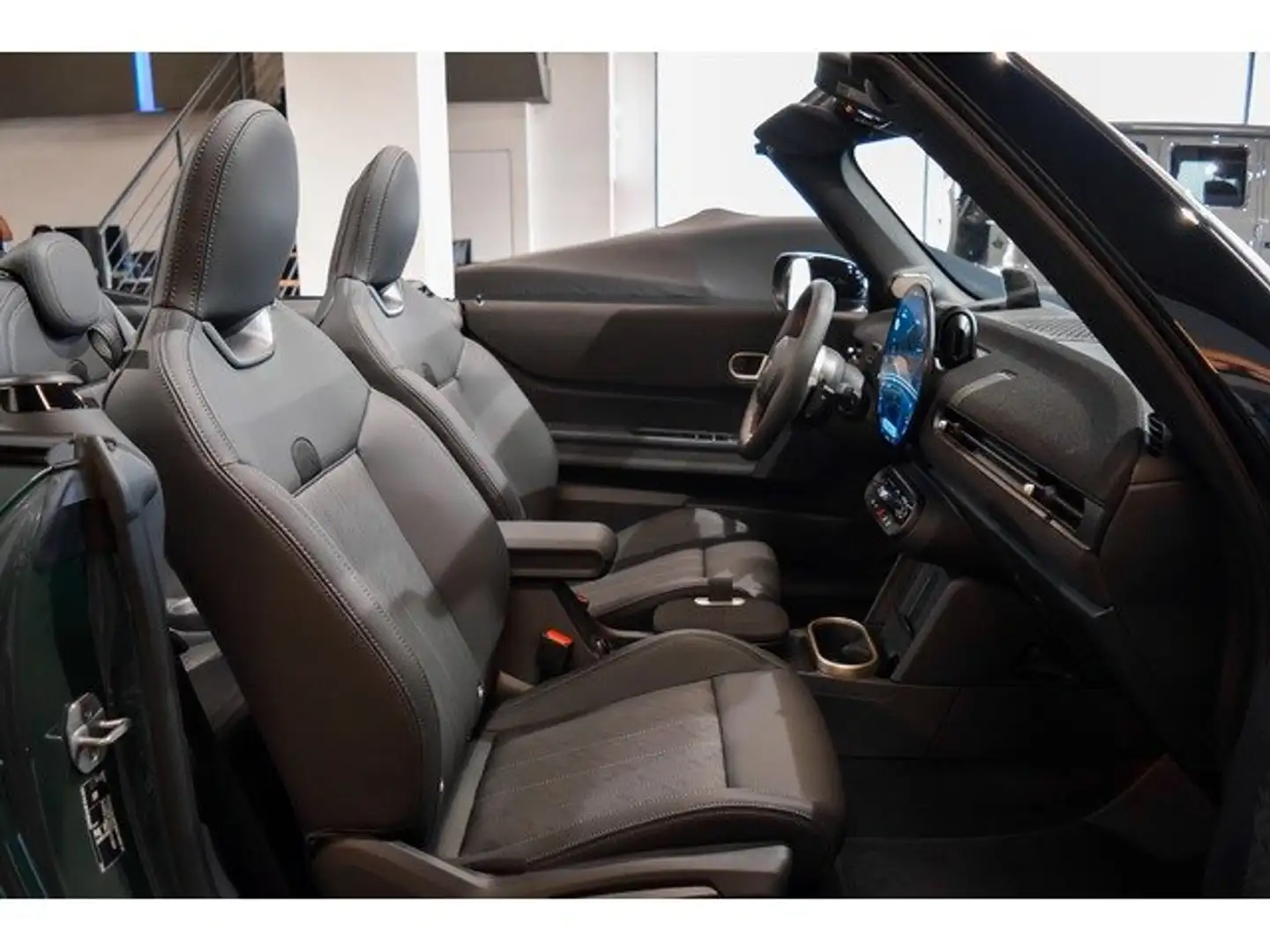 2026 MINI Cooper Cabrio, 4.100 km, Spanien — Foto 8 z 12