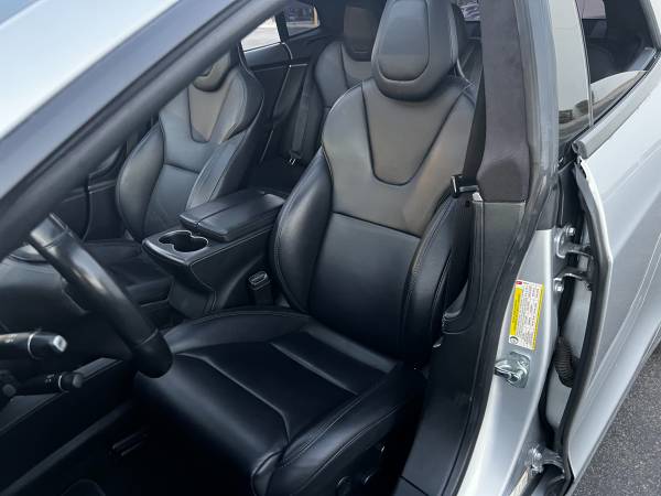 2018 Tesla, Import USA — Foto 8 z 12