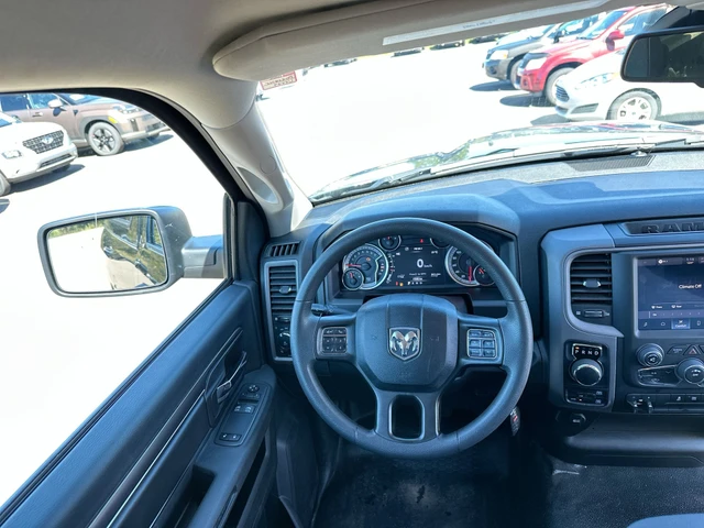 2023 RAM 1500 Classic Tradesman | Bluetooth | Keyless | Warranty to 2028, schwarz, 17.253 km, Import Kanada — Foto 13 z 20