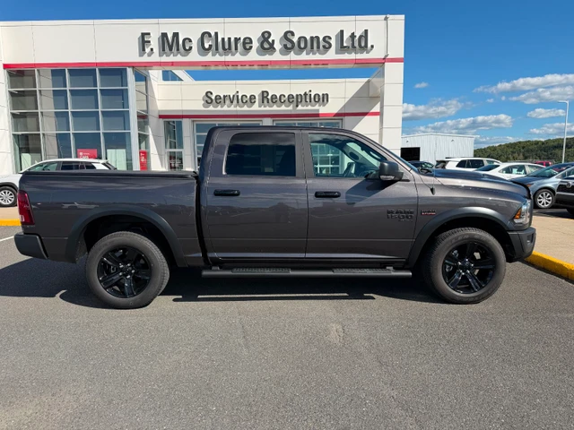 2023 RAM 1500 Classic Warlock, grau, 9.985 km, Import Kanada — Foto 2 z 5