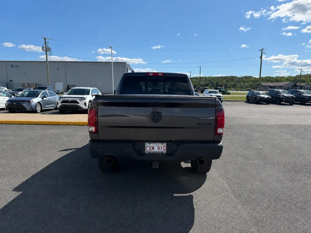 2023 RAM 1500 Classic Warlock, grau, 9.985 km, Import Kanada — Foto 4 z 5