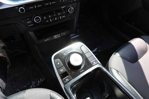 2022 Kia, Import USA — Foto 11 z 12