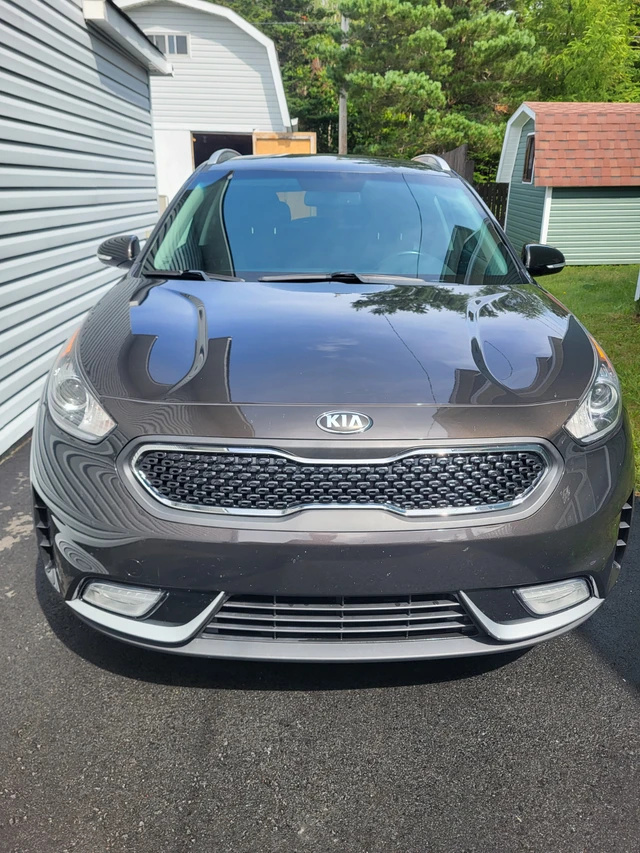 2019 Kia Niro, schwarz, 72.205 km, Import Kanada — Foto 1