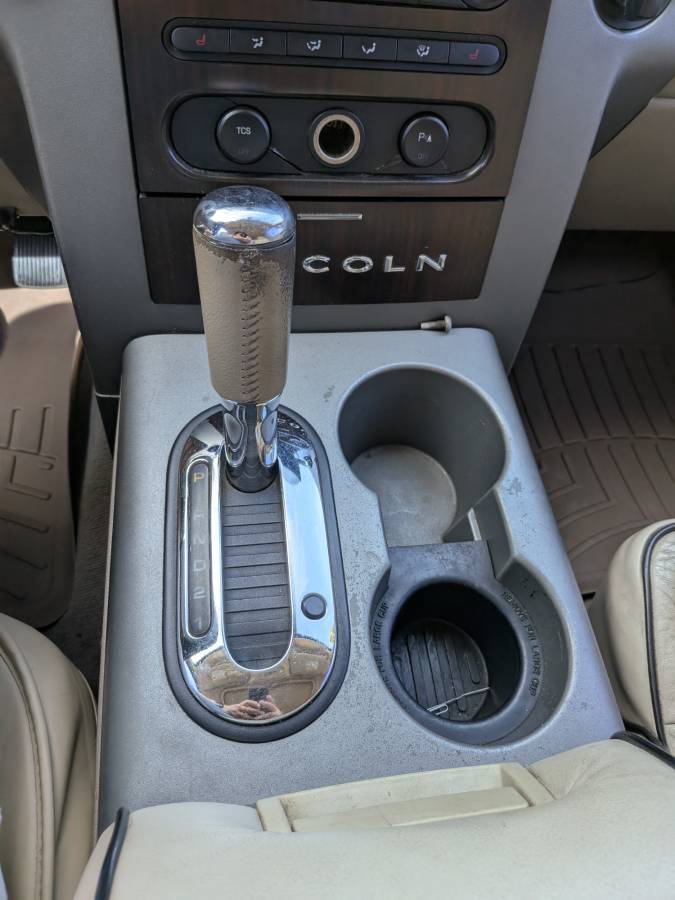 2006 Lincoln, Import USA — Foto 8 z 12