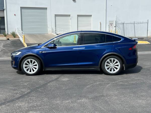 2018 Tesla, Import USA — Foto 3 z 12