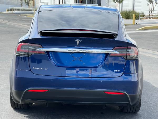 2018 Tesla, Import USA — Foto 5 z 12
