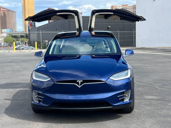2018 Tesla, Import USA — Foto 9 z 12