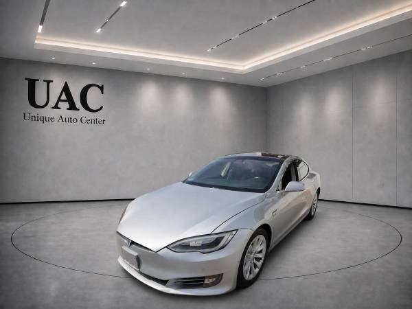 2017 Tesla, Import USA — Foto 5 z 12