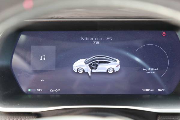 2017 Tesla, Import USA — Foto 9 z 12
