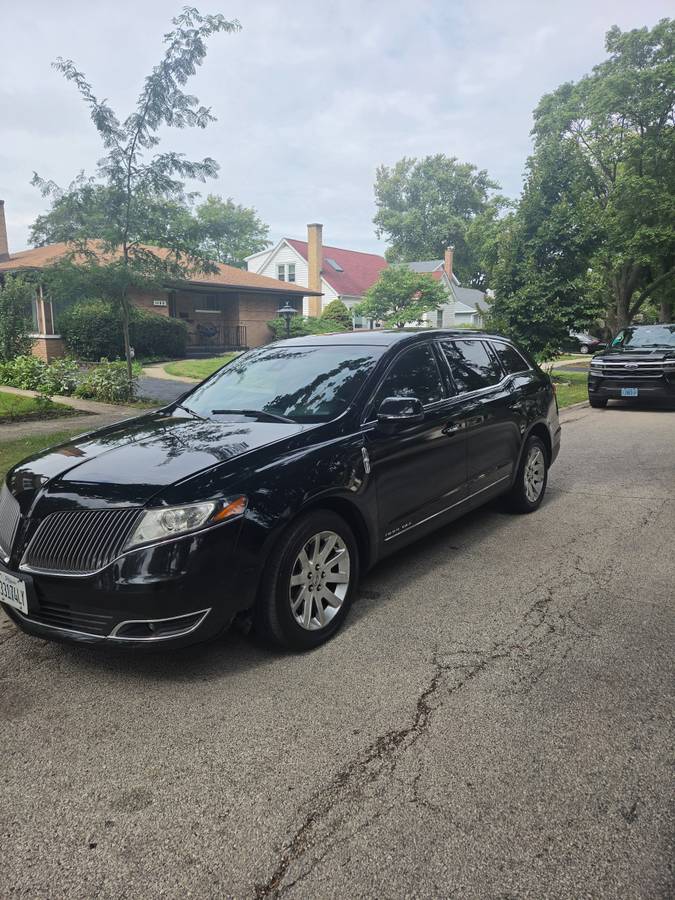 2016 Lincoln, Import USA — Foto 2 z 12