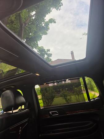 2016 Lincoln, Import USA — Foto 9 z 12