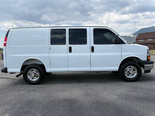 2025 Chevrolet, Import USA — Foto 5 z 12