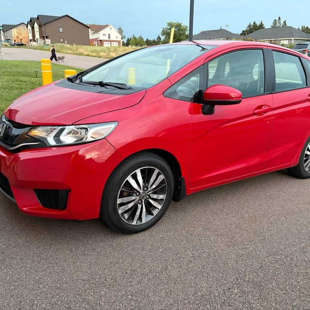 2017 Honda Fit SE, rot, 80.840 km, Import Kanada — Foto 1