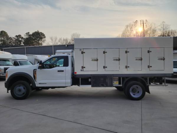2023 Ford, Import USA — Foto 2 z 12