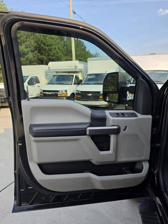 2017 Ford, Import USA — Foto 10 z 12