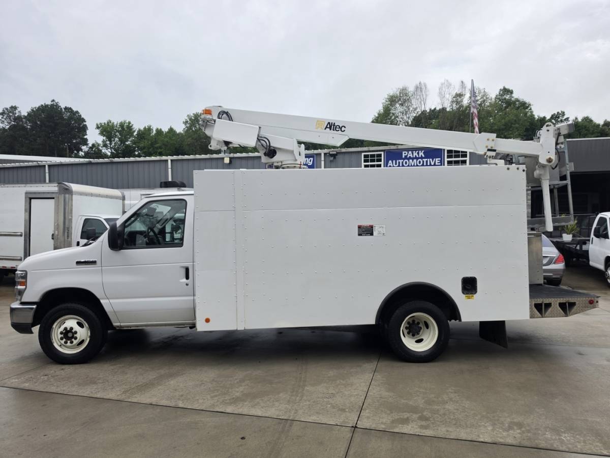 2019 Ford, Import USA — Foto 2 z 12