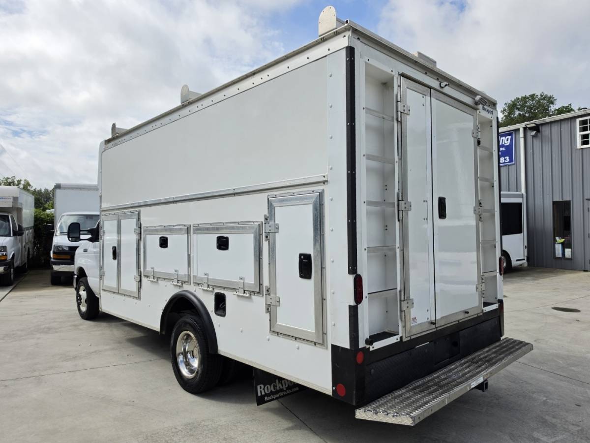 2024 Ford, Import USA — Foto 3 z 12