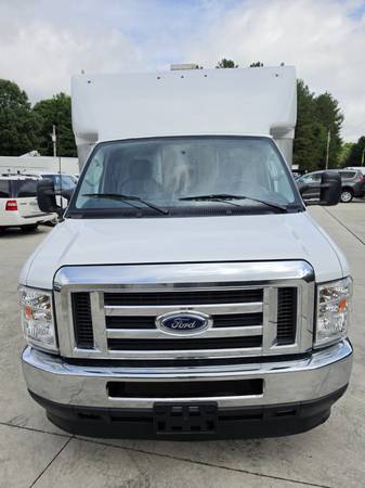 2024 Ford, Import USA — Foto 8 z 12