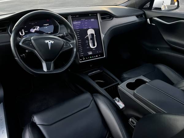 2018 Tesla, Import USA — Foto 10 z 12