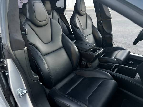 2018 Tesla, Import USA — Foto 11 z 12