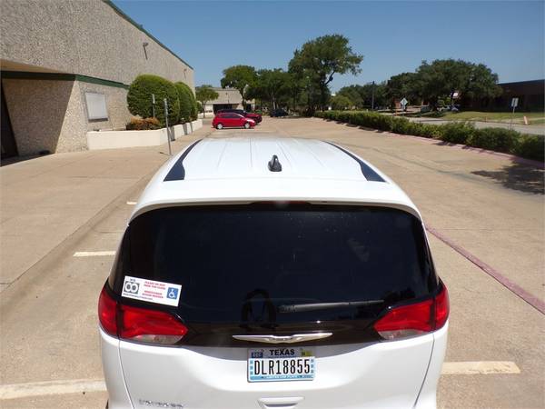 Chrysler, Import USA — Foto 8 z 12