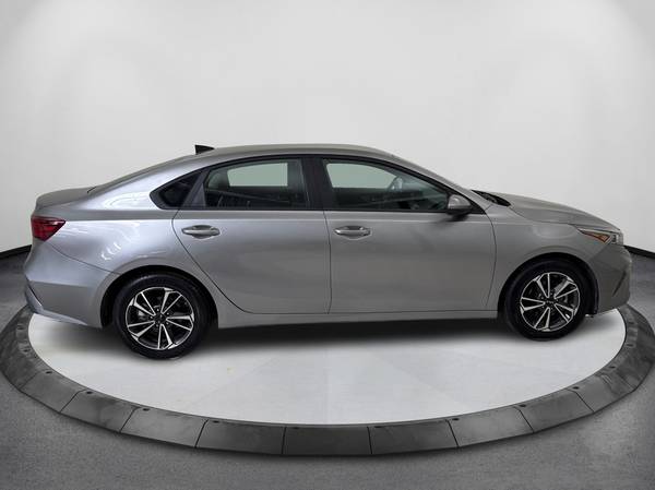 2023 Kia, Import USA — Foto 1