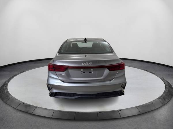 2023 Kia, Import USA — Foto 3 z 11