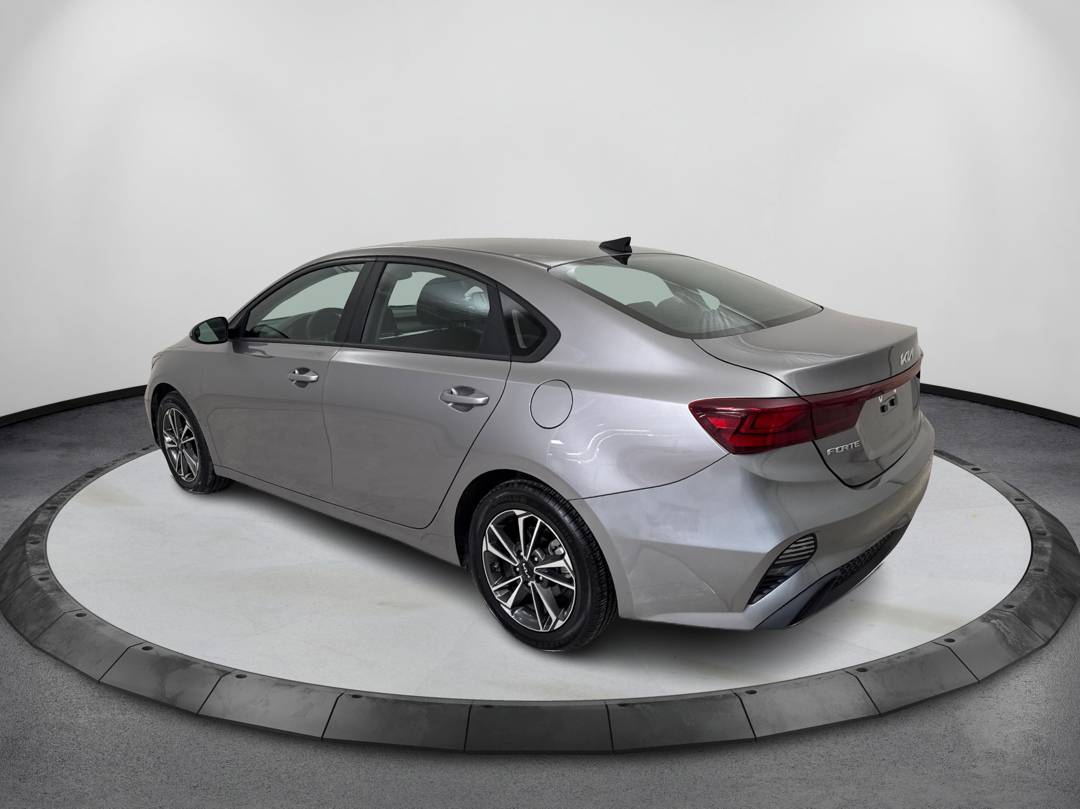 2023 Kia, Import USA — Foto 4 z 11
