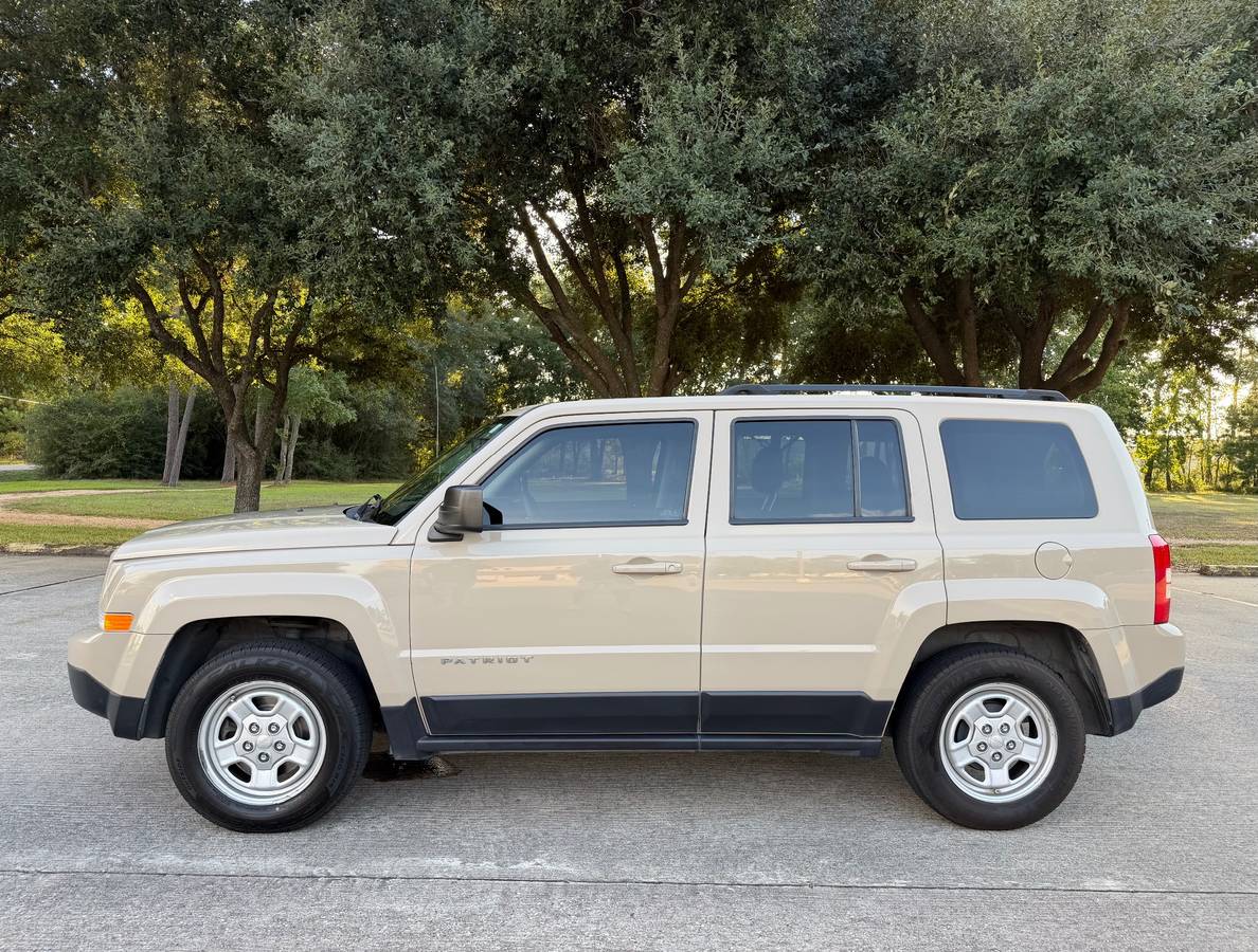 2017 Jeep, Import USA — Foto 2 z 12