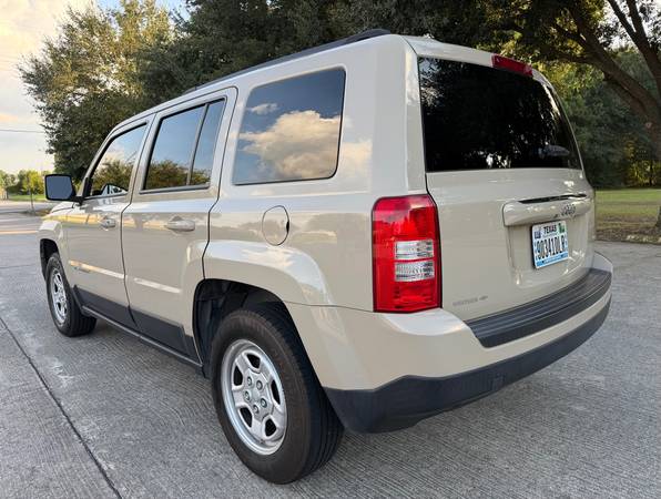 2017 Jeep, Import USA — Foto 3 z 12