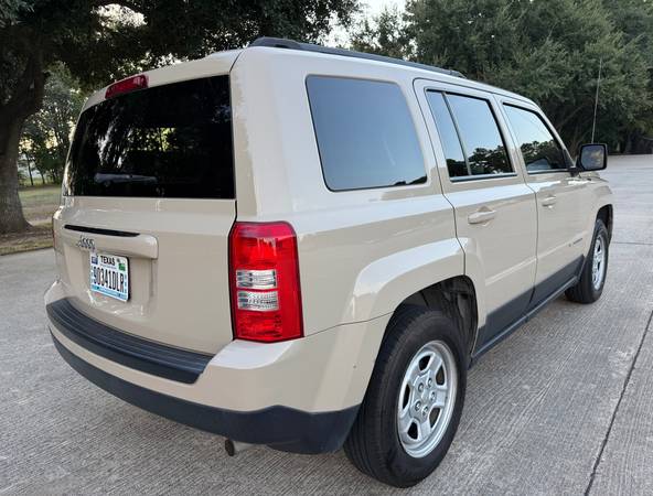 2017 Jeep, Import USA — Foto 5 z 12