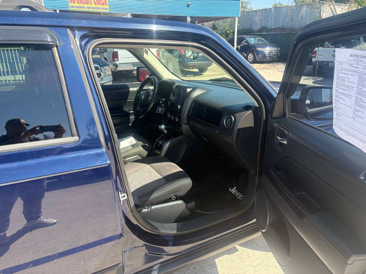 2015 Jeep, Import USA — Foto 7 z 9