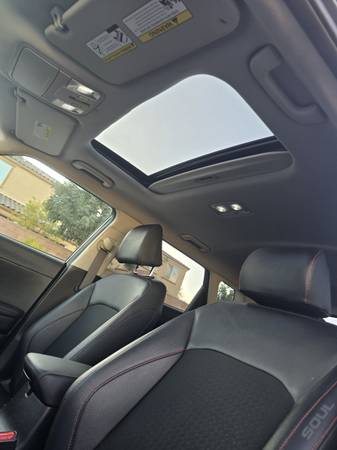 2023 Kia, Import USA — Foto 10 z 12