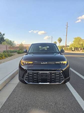 2023 Kia, Import USA — Foto 2 z 12