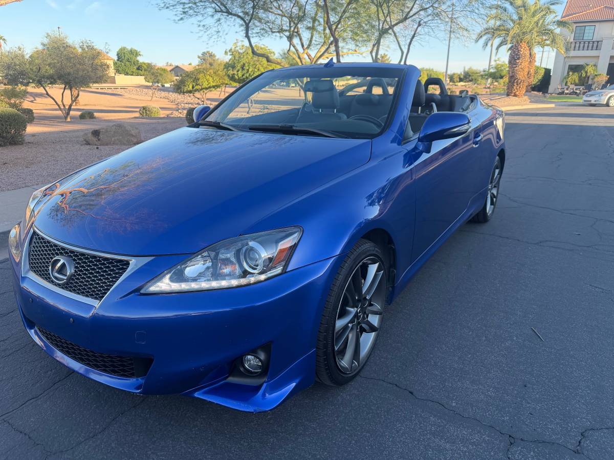 2015 Lexus, Import USA — Foto 1
