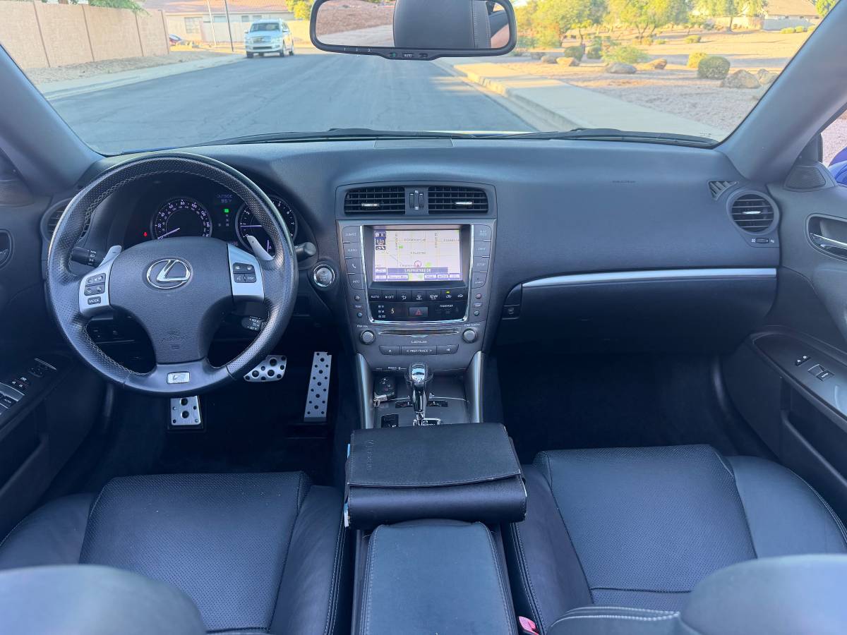 2015 Lexus, Import USA — Foto 11 z 12