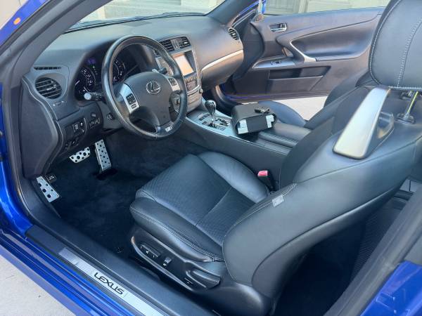 2015 Lexus, Import USA — Foto 12 z 12