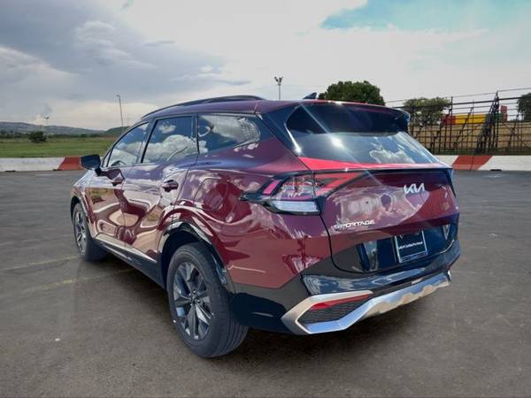 2024 Kia, Import USA — Foto 5 z 12
