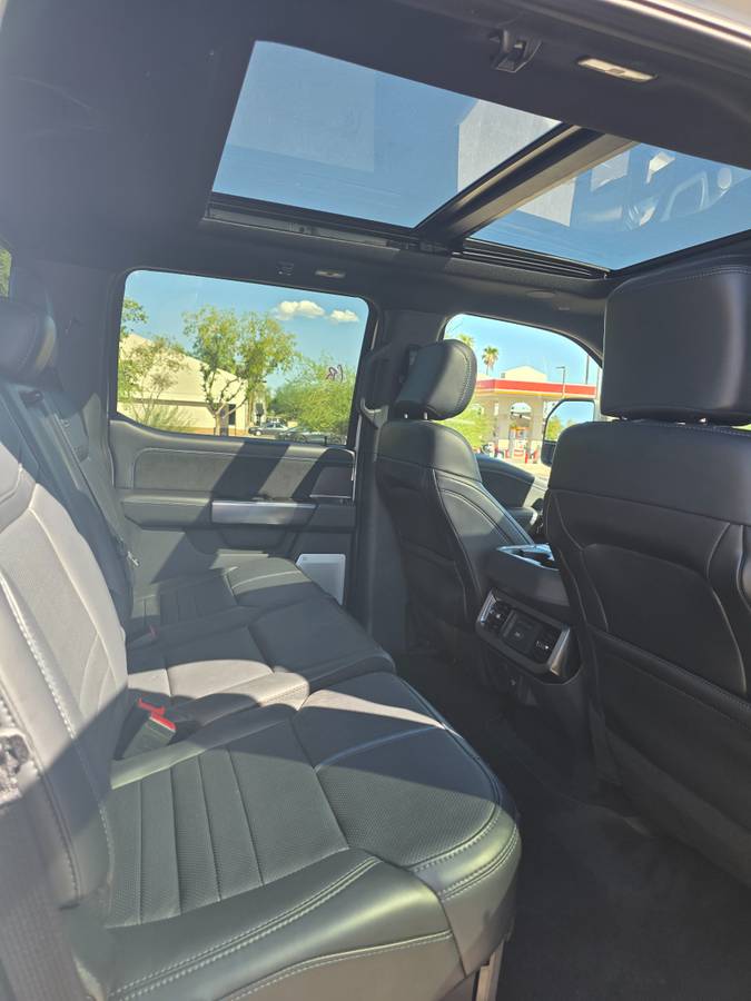 2026 Ford, Import USA — Foto 8 z 12