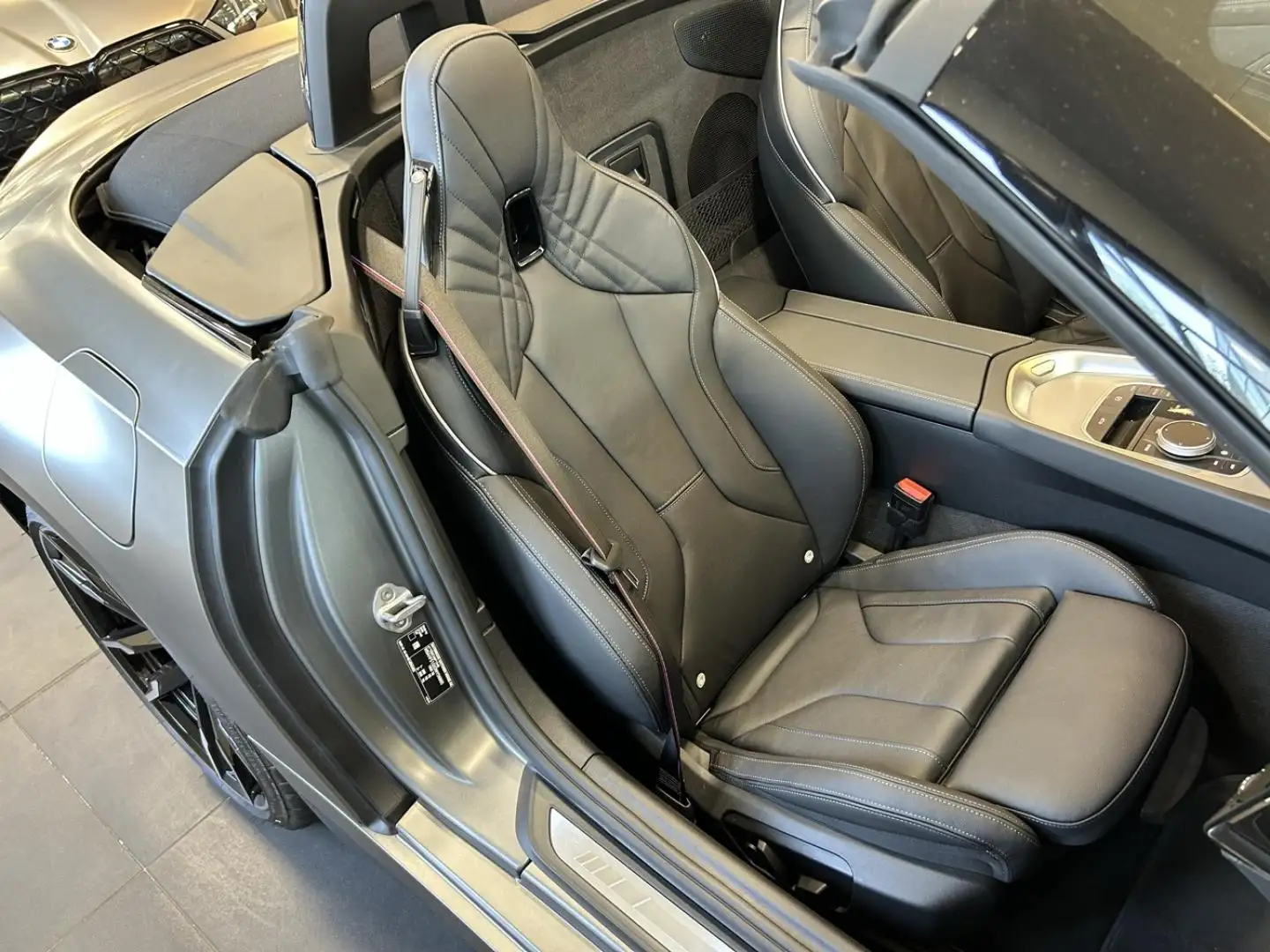 2026 BMW Z4, 10 km, Frankreich — Foto 9 z 12