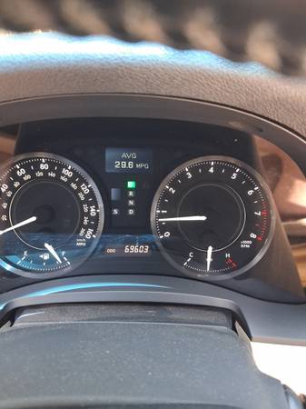 2010 Lexus, Import USA — Foto 2 z 4