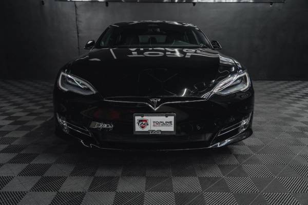 2017 Tesla, Import USA — Foto 9 z 12