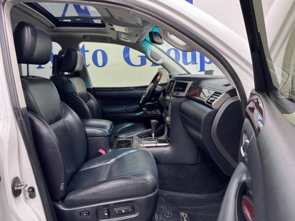 2015 Lexus, Import USA — Foto 10 z 12
